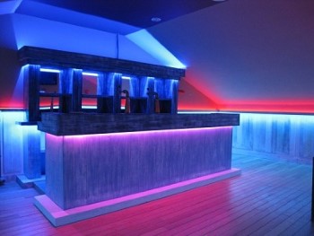 Meer sfeer met zuinige LED verlichting in kleur! Meer sfeer met zuinige LED verlichting in kleur!